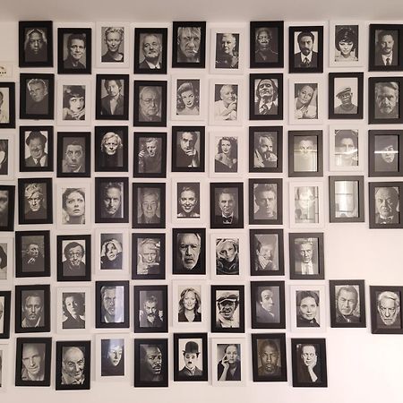 The Actors Studio Tirana Buitenkant foto